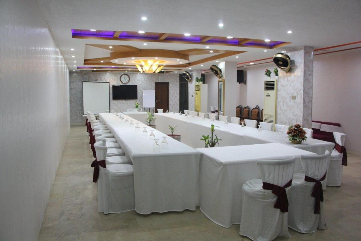 Hotel The Leschanze لاهور المظهر الخارجي الصورة