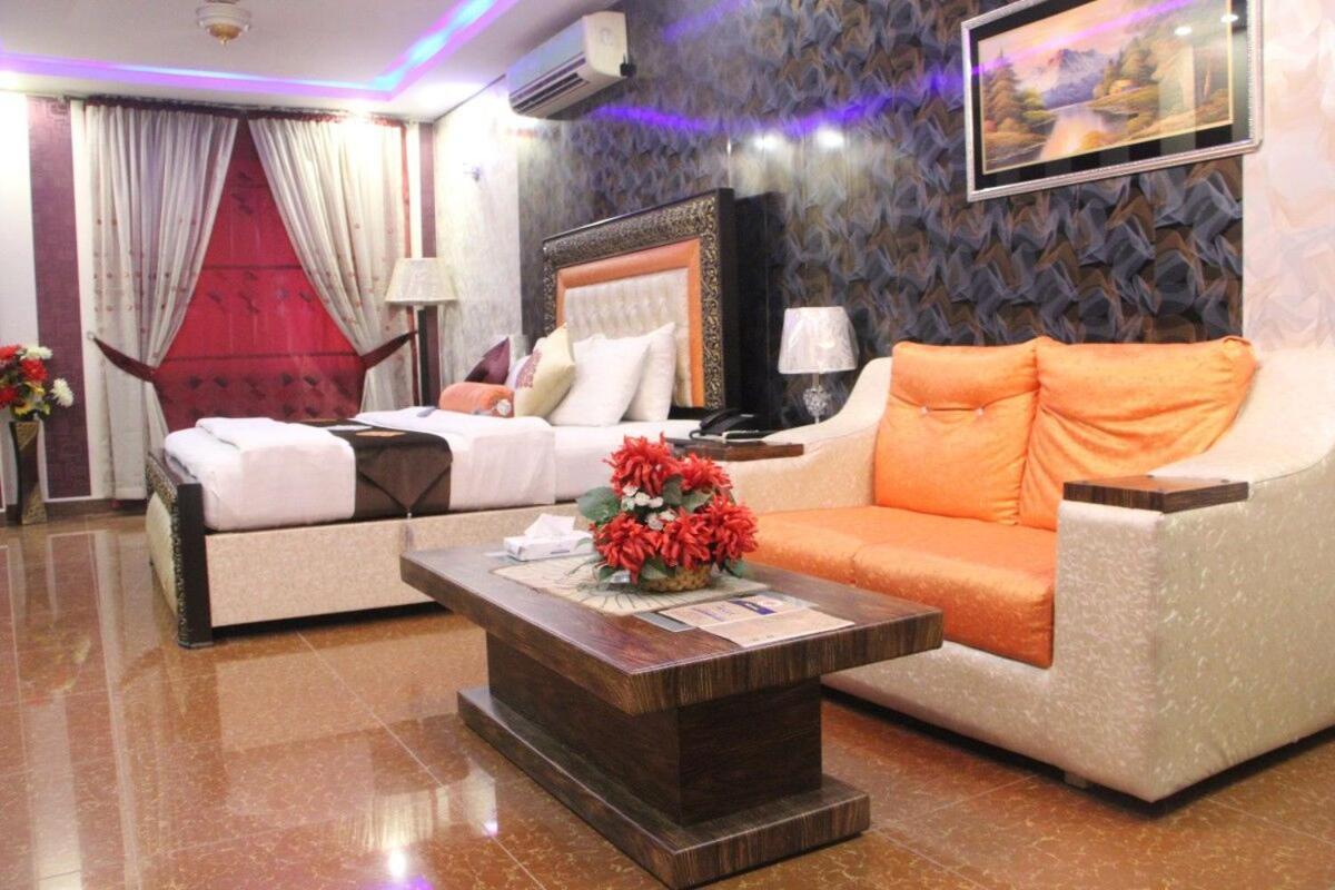 Hotel The Leschanze لاهور المظهر الخارجي الصورة